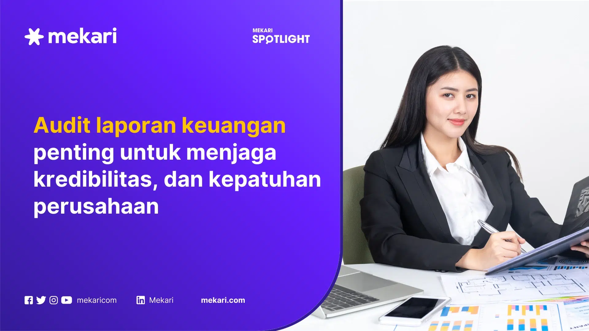 Auditor independen sedang melakukan audit laporan keuangan yang bertujuan untuk meninjau kredibilitas laporan keuangan perusahaan